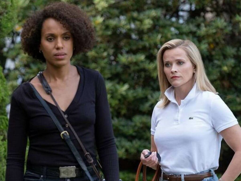 Kerry Washington (à esq.) com Reese Witherspoon em Little Fires Everywhere