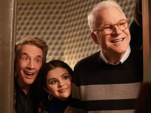 Martin Short (à esq), Selena Gomez e Steve Martin em Only Murders in the Building