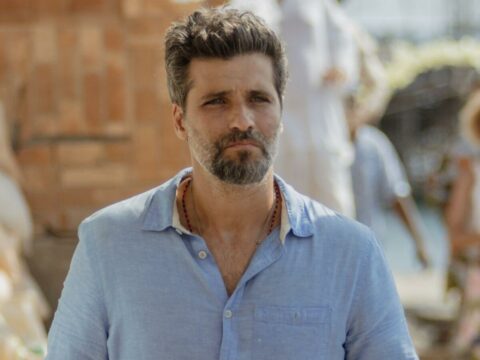 O ator brasileiro Bruno Gagliasso em imagem da série Santo