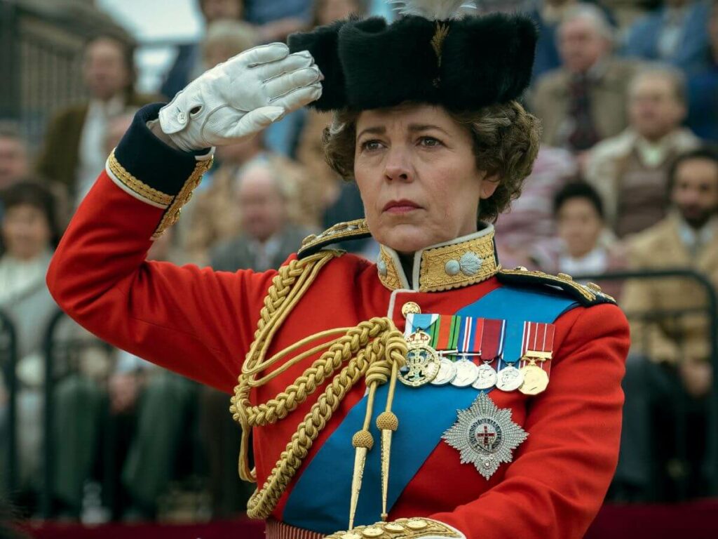 Olivia Colman na pele da rainha Elizabeth II em The Crown