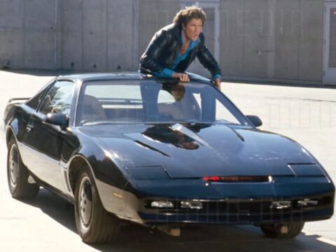 A Super Máquina: carro Kitt e o ator David Hasselhoff
