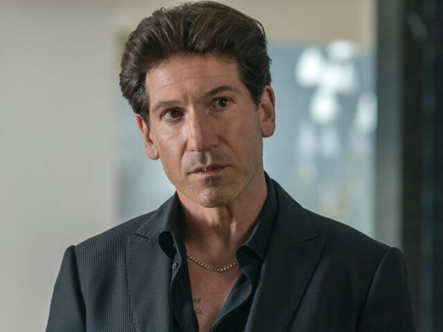 O ator Jon Bernthal em Gigolô Americano