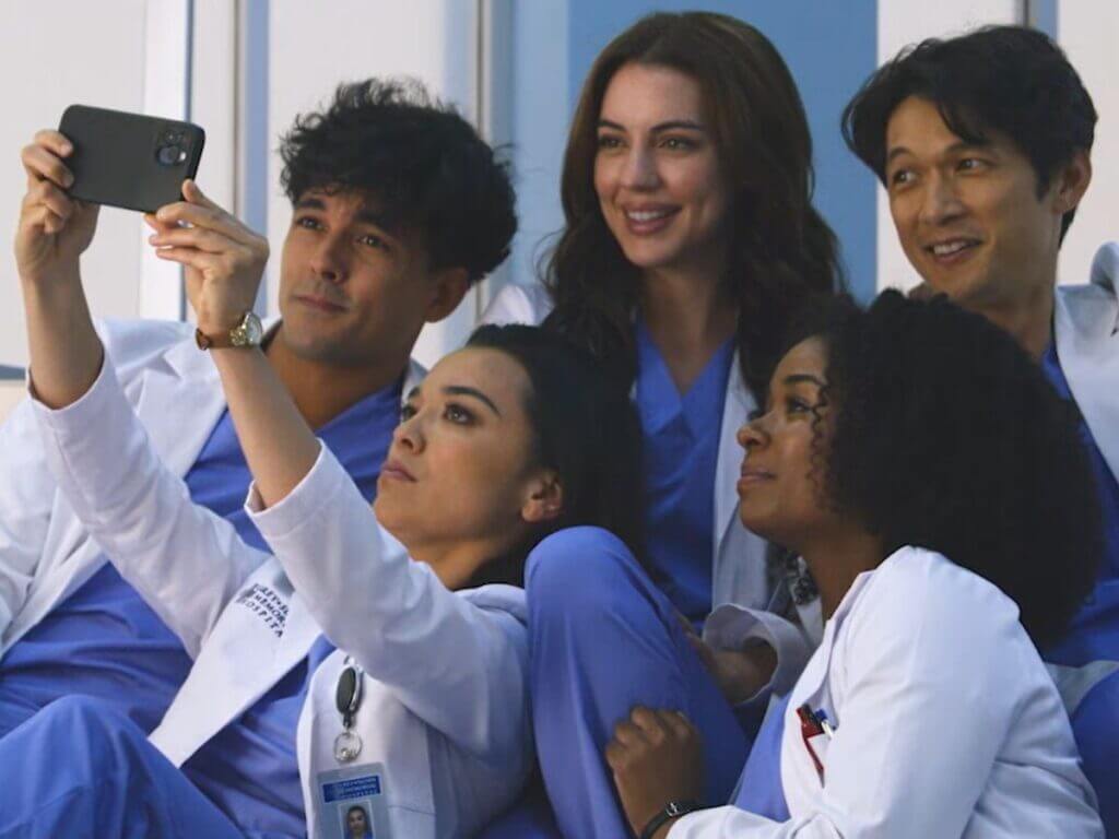 Cinco novos atores de Grey's Anatomy nos bastidores da 19ª temporada