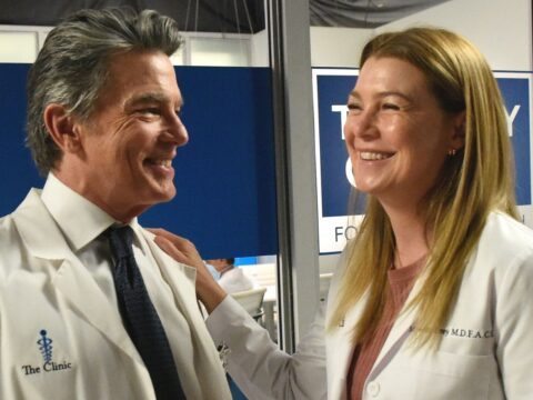 Peter Gallagher com Ellen Pompeo na 18ª temporada de Grey's Anatomy