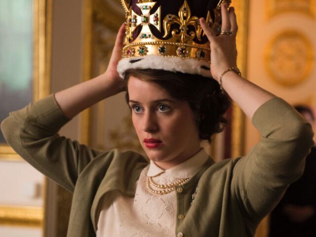 A atriz Claire Foy na 1ª temporada de The Crown A atriz Claire Foy na 1ª temporada de The Crown