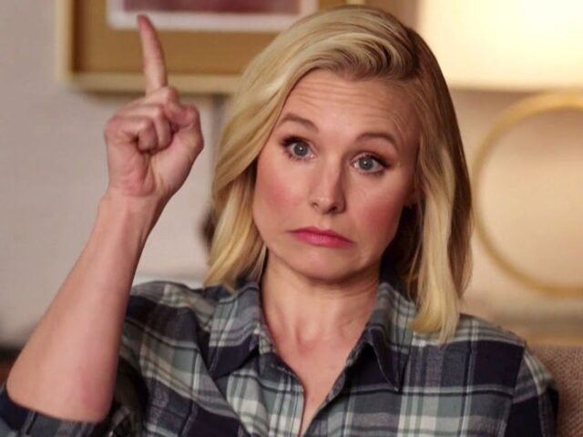 A atriz Kristen Bell na comédia The Good Place