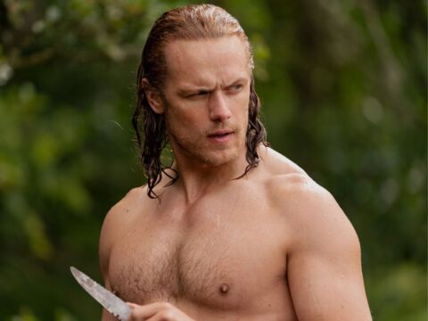Sam Heughan em cena de Outlander Sam Heughan em cena de Outlander