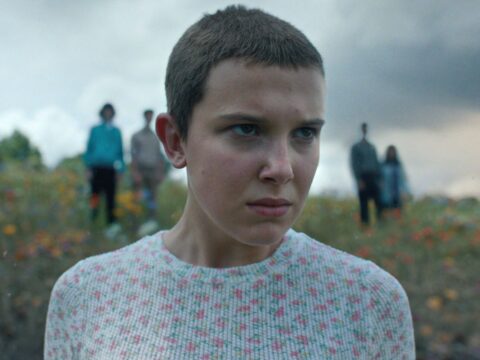 A atriz Millie Bobby Brown em Stranger Things 4 A atriz Millie Bobby Brown em Stranger Things 4