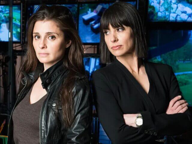 Shiri Appleby (à esq.) e Constance Zimmer em UnReal