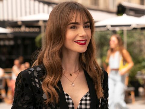 Lily Collins na comédia Emily em Paris