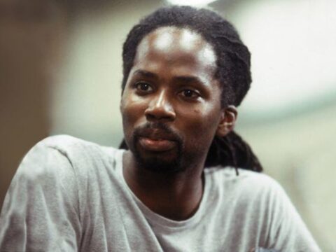Harold Perrineau durante episódio de Oz Harold Perrineau durante episódio de Oz