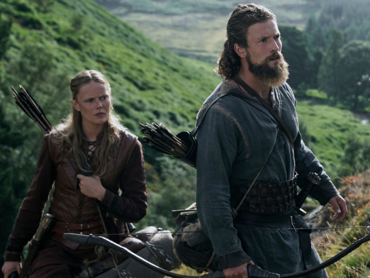Frida Gustavsson com Leo Sutter na 2ª temporada de Vikings: Valhalla