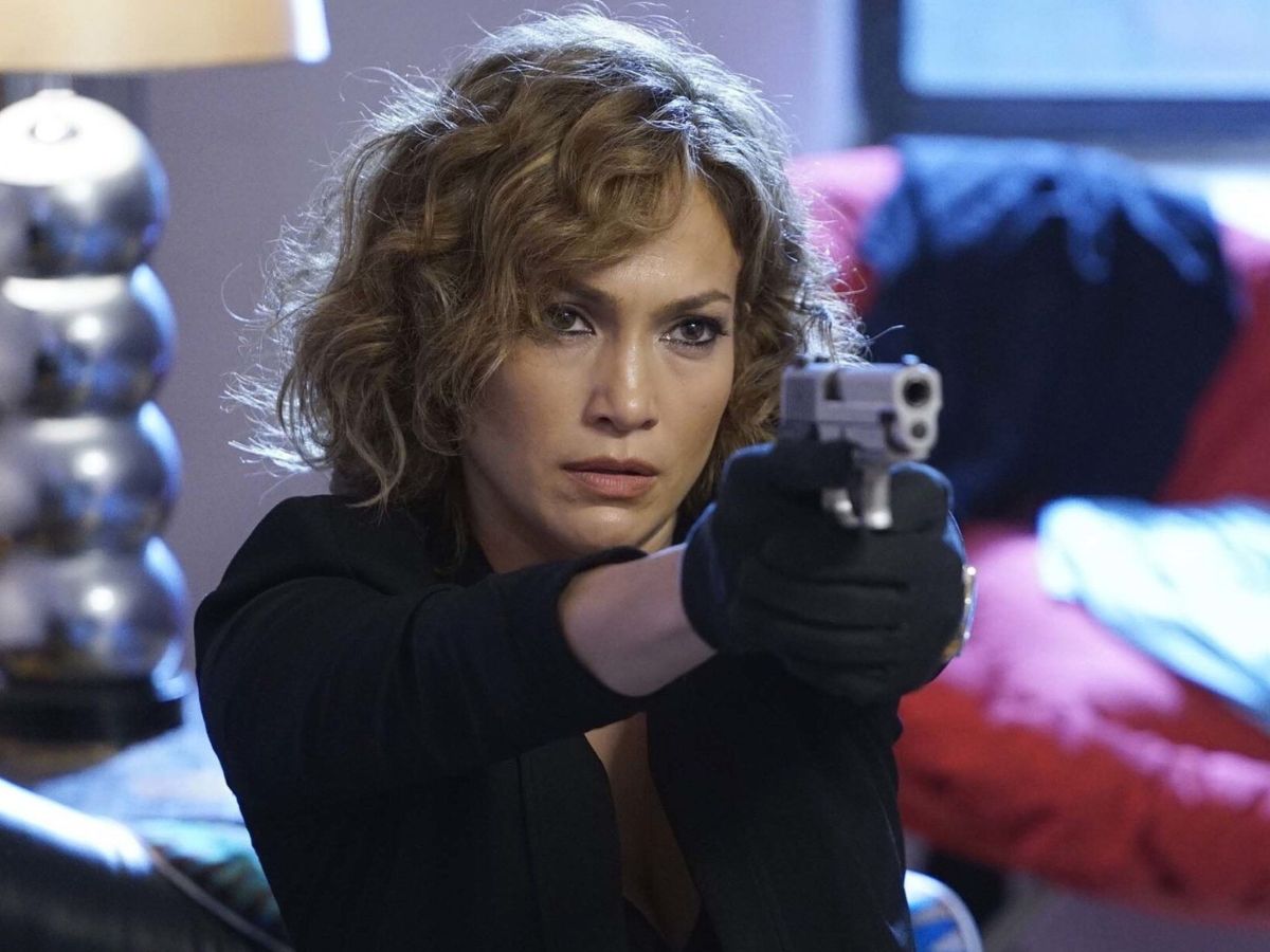 Jennifer Lopez em cena do drama policial Shades of Blue