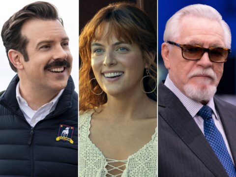 Jason Sudeikis em Ted Lasso (à esq.), Riley Keough em Daisy Jones e Brian Cox em Succession