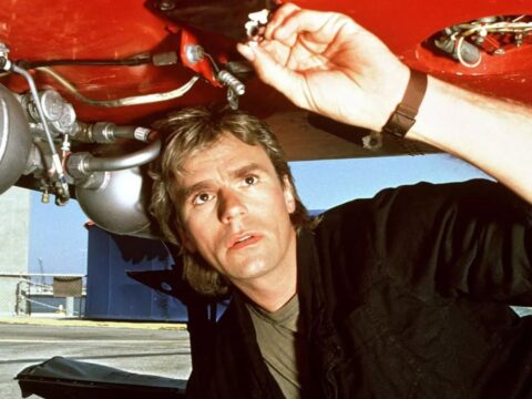 Richard Dean Anderson em cena de MacGyver Richard Dean Anderson em cena de MacGyver