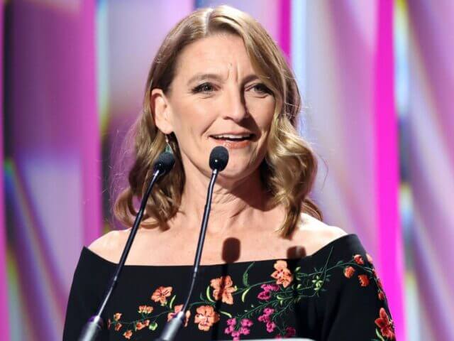 Meredith Stiehm, presidente do sindicato dos roteiristas, no WGA Awards de 2023