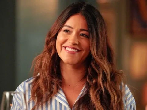 Gina Rodriguez na comédia Não Estou Morta!