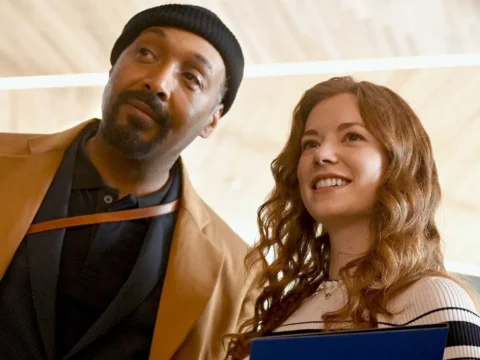 Jesse L. Martin e Molly Kunz na série The Irrational