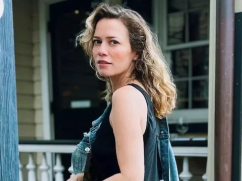 A atriz Bethany Joy Lenz, ex-Lances da Vida A atriz Bethany Joy Lenz, ex-Lances da Vida