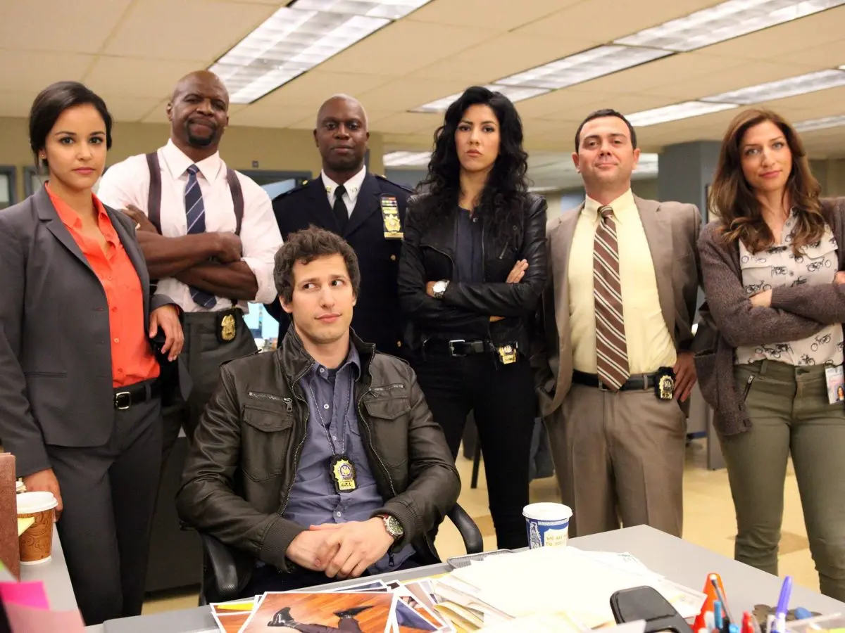 Elenco de Brooklyn Nine-Nine em foto da primeira temporada