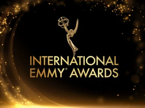 Arte com logo do Emmy Internacional