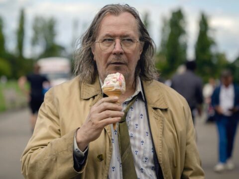 Gary Oldman na 3ª temporada de Slow Horses Gary Oldman na 3ª temporada de Slow Horses