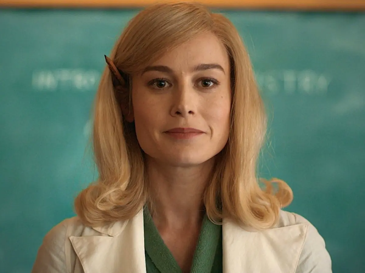 Brie Larson no trailer de Uma Questão de Química