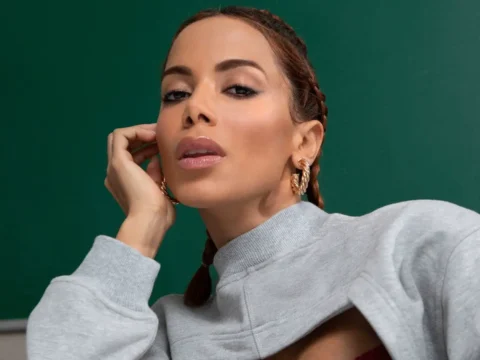 Anitta em foto promocional de Elite