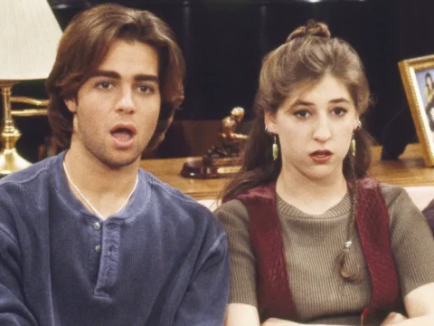 Joey Lawrence com Mayim Bialik em Blossom Joey Lawrence com Mayim Bialik em Blossom