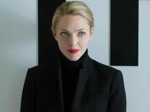 Amanda Seyfried na minissérie The Dropout