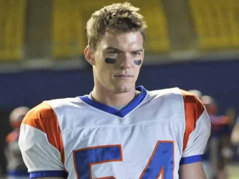 Alan Ritchson na série Blue Mountain State