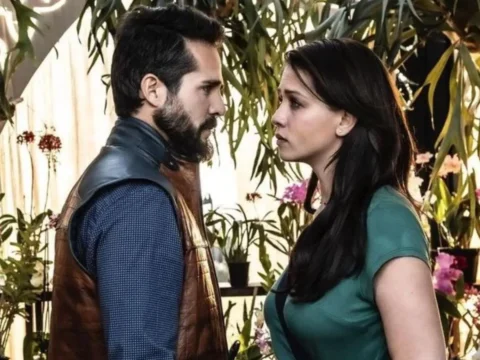 José Ron e Carolina Miranda em A Mulher do Diabo José Ron e Carolina Miranda em A Mulher do Diabo