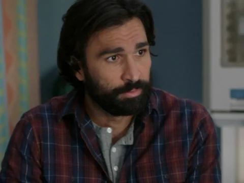 O ator brasileiro Eduardo Muniz em episódio de Grey's Anatomy O ator brasileiro Eduardo Muniz em episódio de Grey's Anatomy