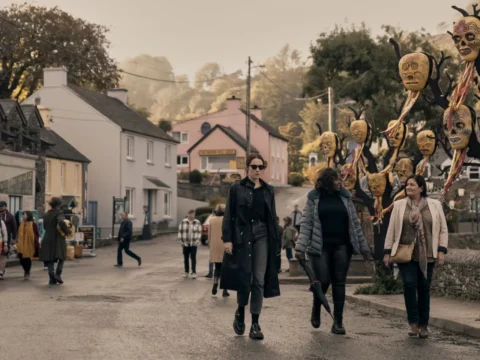 Cenário externo da série Bodkin