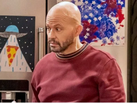 Jon Cryer na comédia Extended Family Jon Cryer na comédia Extended Family