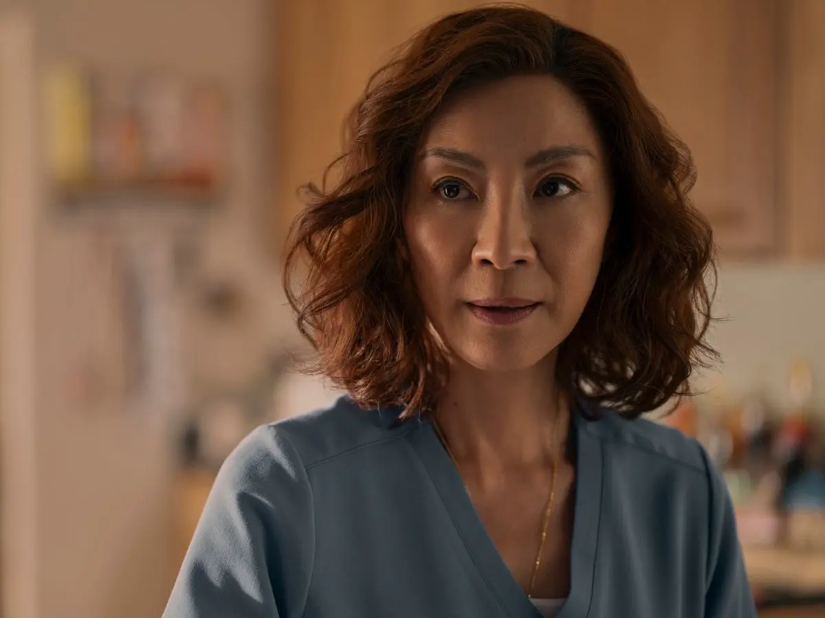 Michelle Yeoh na série Irmãos Sun