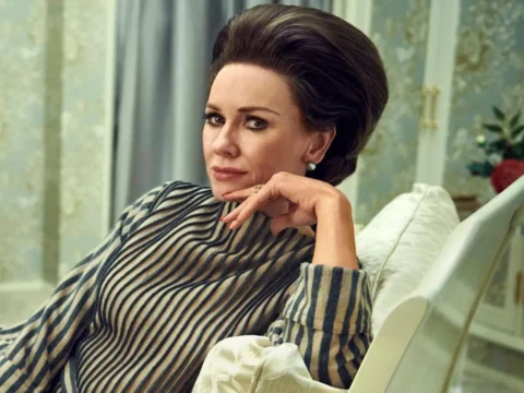 Naomi Watts em Feud: Capote vs. The Swans