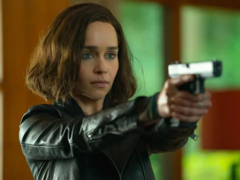 Emilia Clarke em Invasão Secreta Emilia Clarke em Invasão Secreta