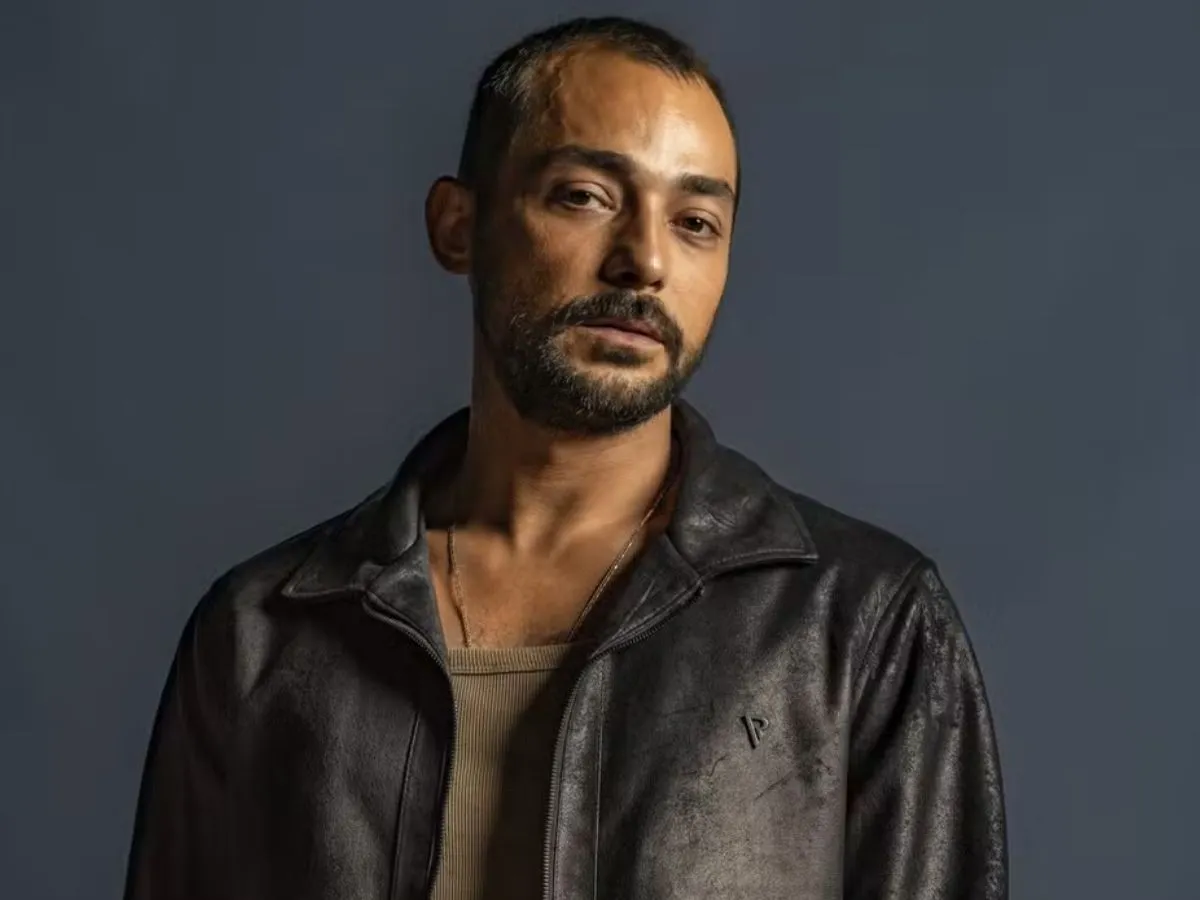 Eduardo Sterblitch como o vilão Sérgio em Os Outros