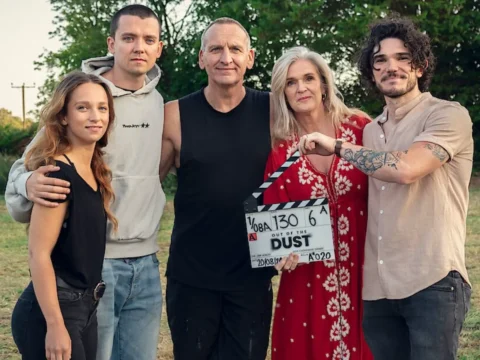 Elenco da série Out of the Dust Elenco da série Out of the Dust