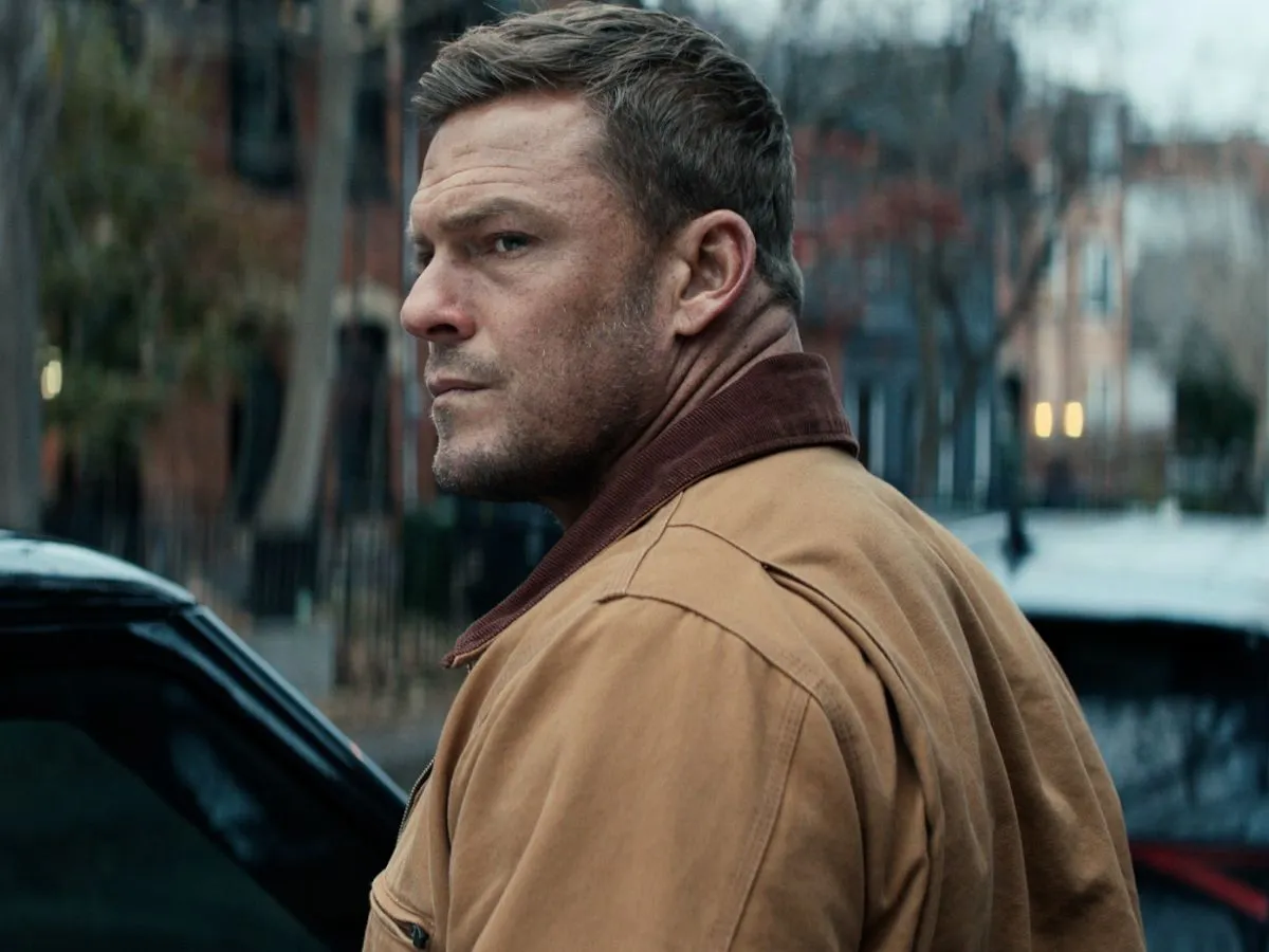 Alan Ritchson na série Reacher