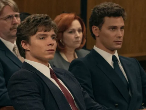 Nicholas Chavez (à esq.) e Cooper Koch em Monstros 2 Nicholas Chavez (à esq.) e Cooper Koch em Monstros 2