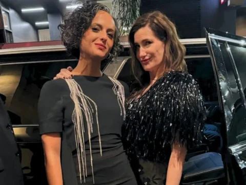 Gandja Monteiro (à esq.) com Kathryn Hahn na première de Agatha Desde Sempre Gandja Monteiro (à esq.) com Kathryn Hahn na première de Agatha Desde Sempre