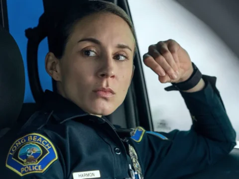 Troian Bellisario na série On Call