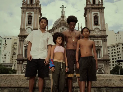 Imagem da série nacional Os Quatro da Candelária Imagem da série nacional Os Quatro da Candelária