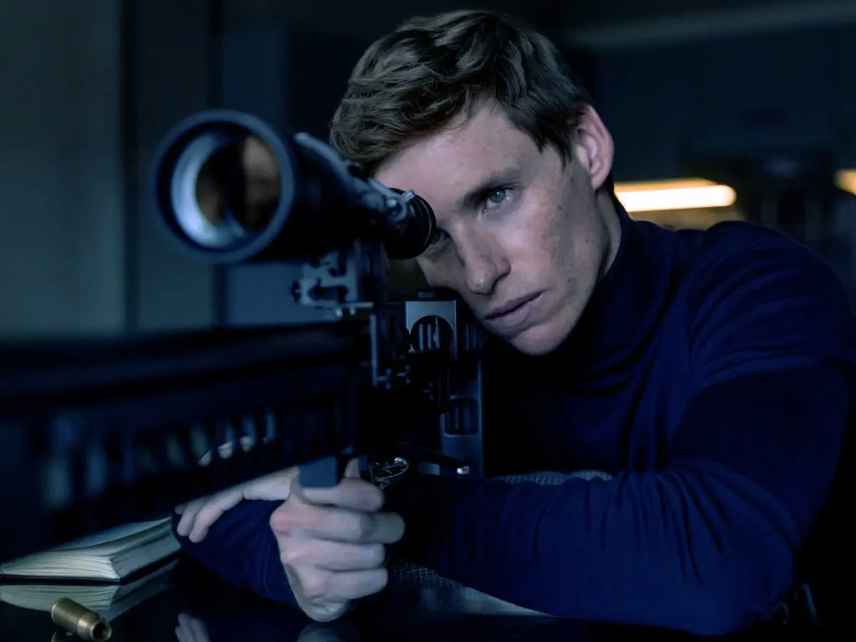 Eddie Redmayne em O Dia do Chacal