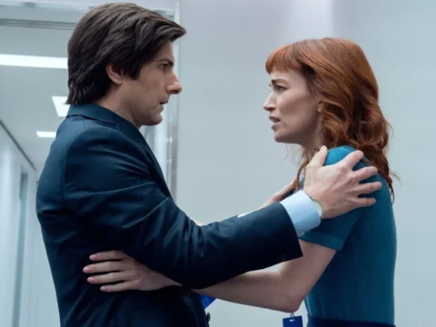 Adam Scott e Britt Lower na 2ª temporada de Ruptura Adam Scott e Britt Lower na 2ª temporada de Ruptura