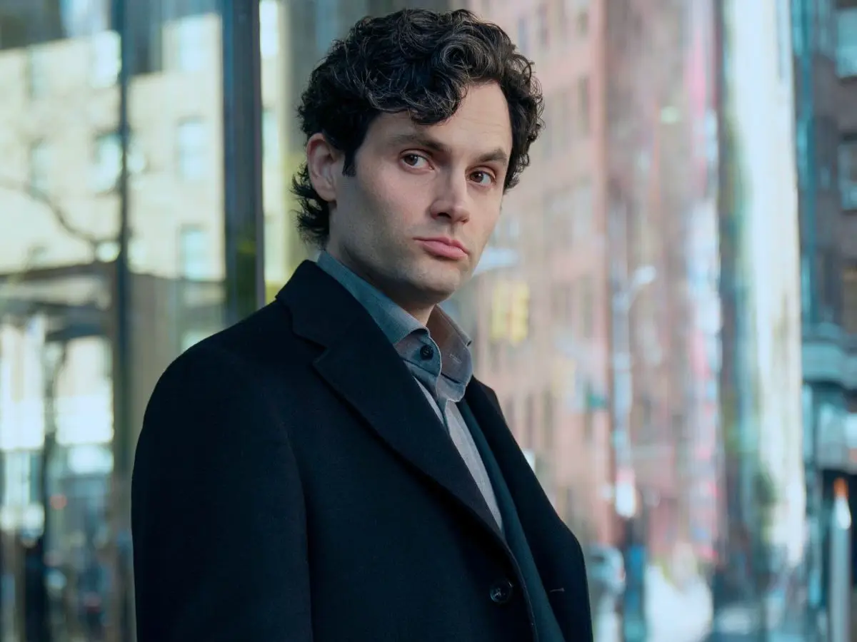 Penn Badgley em cena da série Você