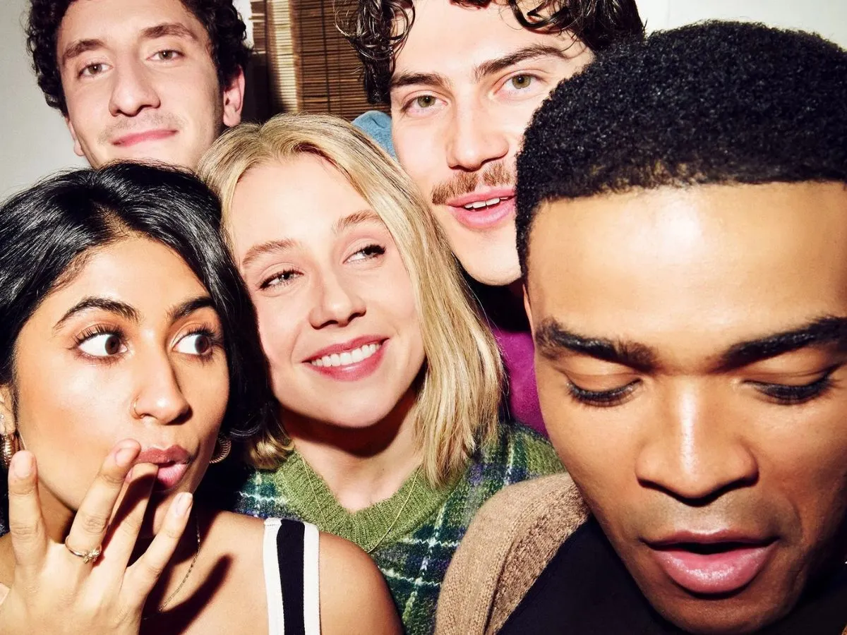 Elenco principal da série Adultos