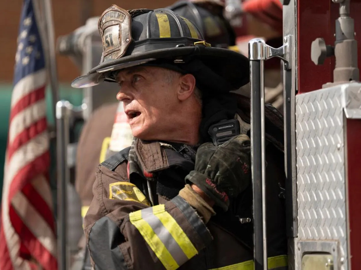 David Eigenberg em cena de Chicago Fire